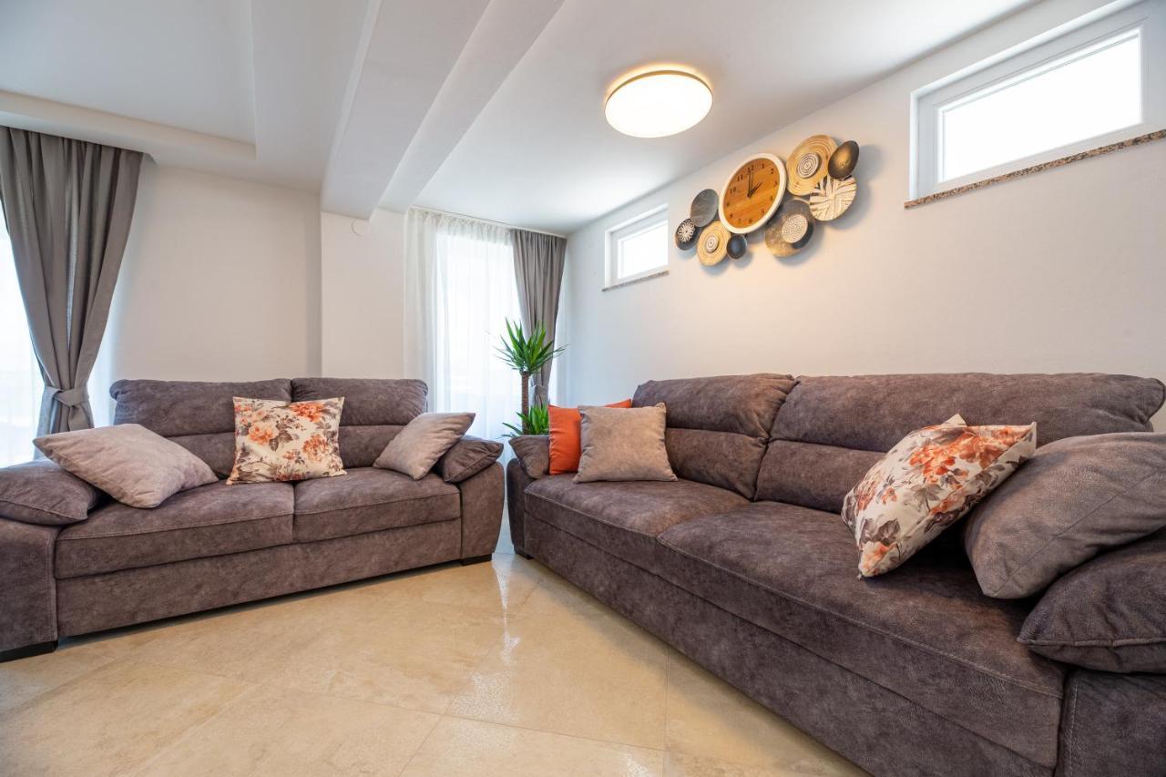 Apartment Miko Sveti Ivan Dobrinjski Екстериор снимка